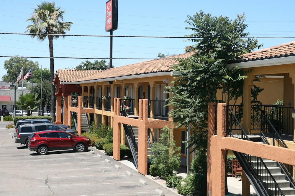 Econo Lodge Inn & Suites Lodi - Wine Country Area Dış mekan fotoğraf