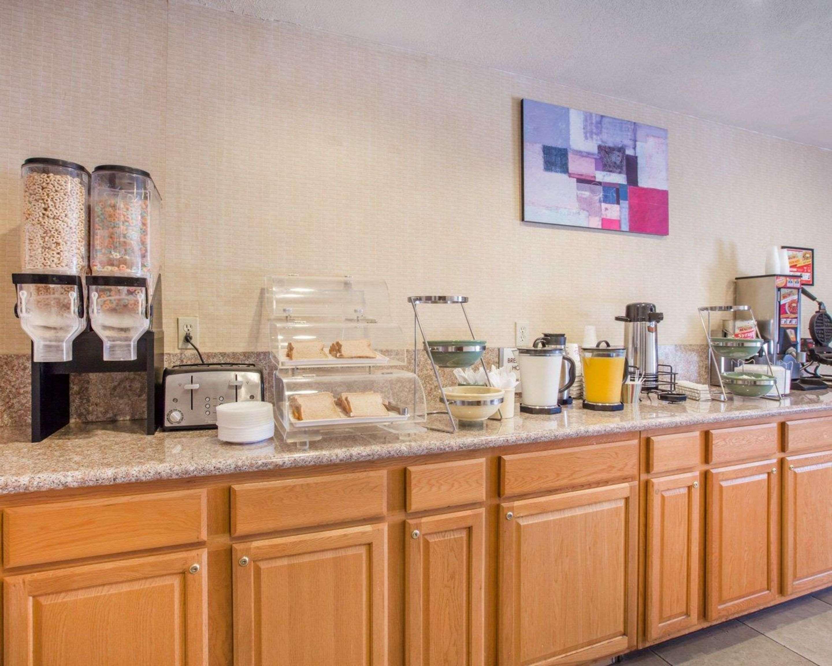 Econo Lodge Inn & Suites Lodi - Wine Country Area Dış mekan fotoğraf