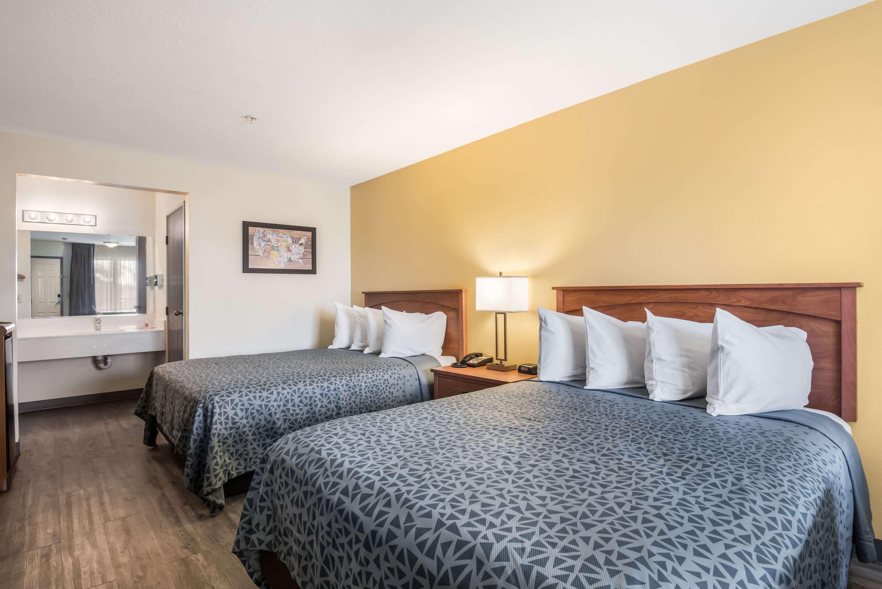 Econo Lodge Inn & Suites Lodi - Wine Country Area Dış mekan fotoğraf