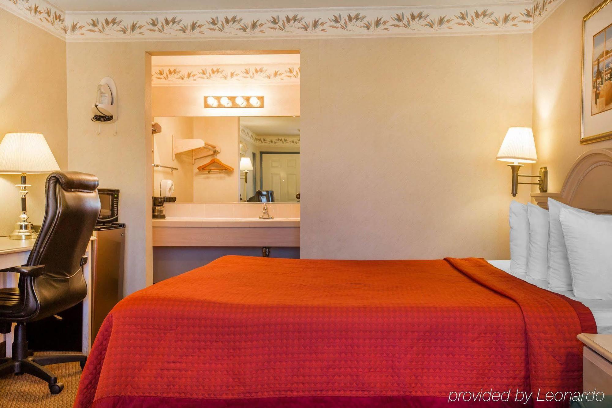 Econo Lodge Inn & Suites Lodi - Wine Country Area Dış mekan fotoğraf