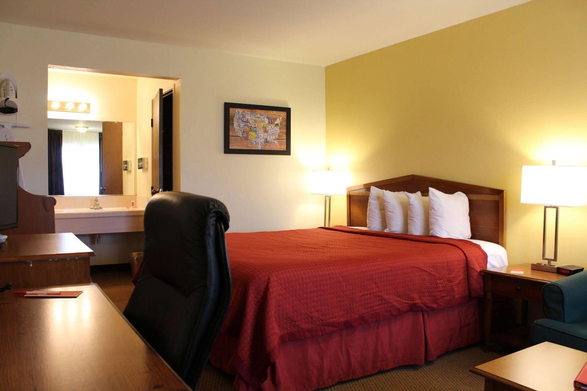 Econo Lodge Inn & Suites Lodi - Wine Country Area Dış mekan fotoğraf