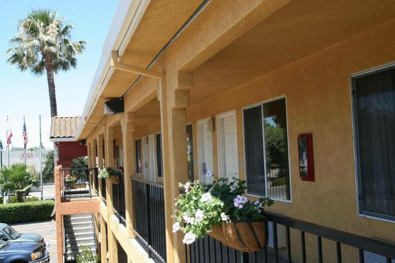 Econo Lodge Inn & Suites Lodi - Wine Country Area Dış mekan fotoğraf